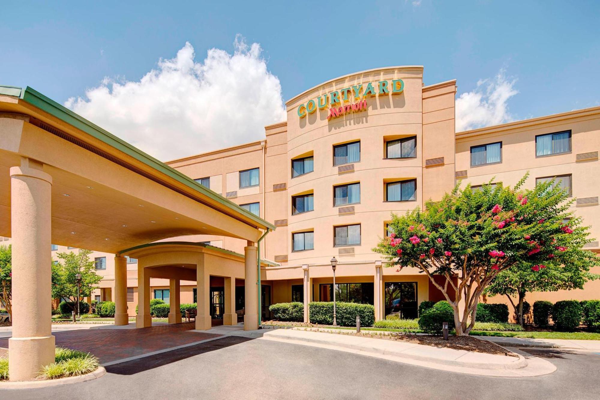 Готель Courtyard By Marriott Roanoke Airport Екстер'єр фото